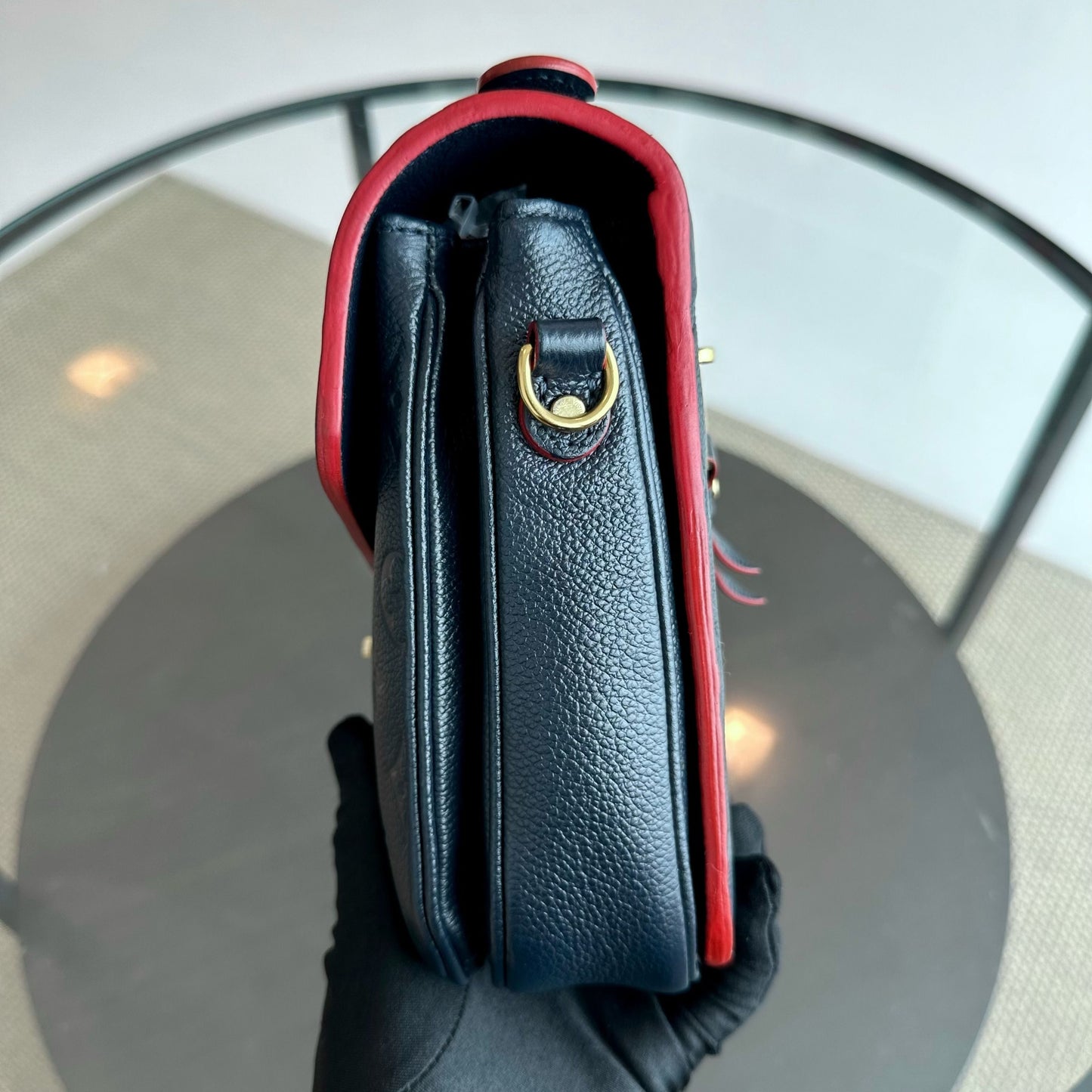 Kovancy Pochette Metis Empreinte Cuir Marine Rogue Bleu Foncé GHW