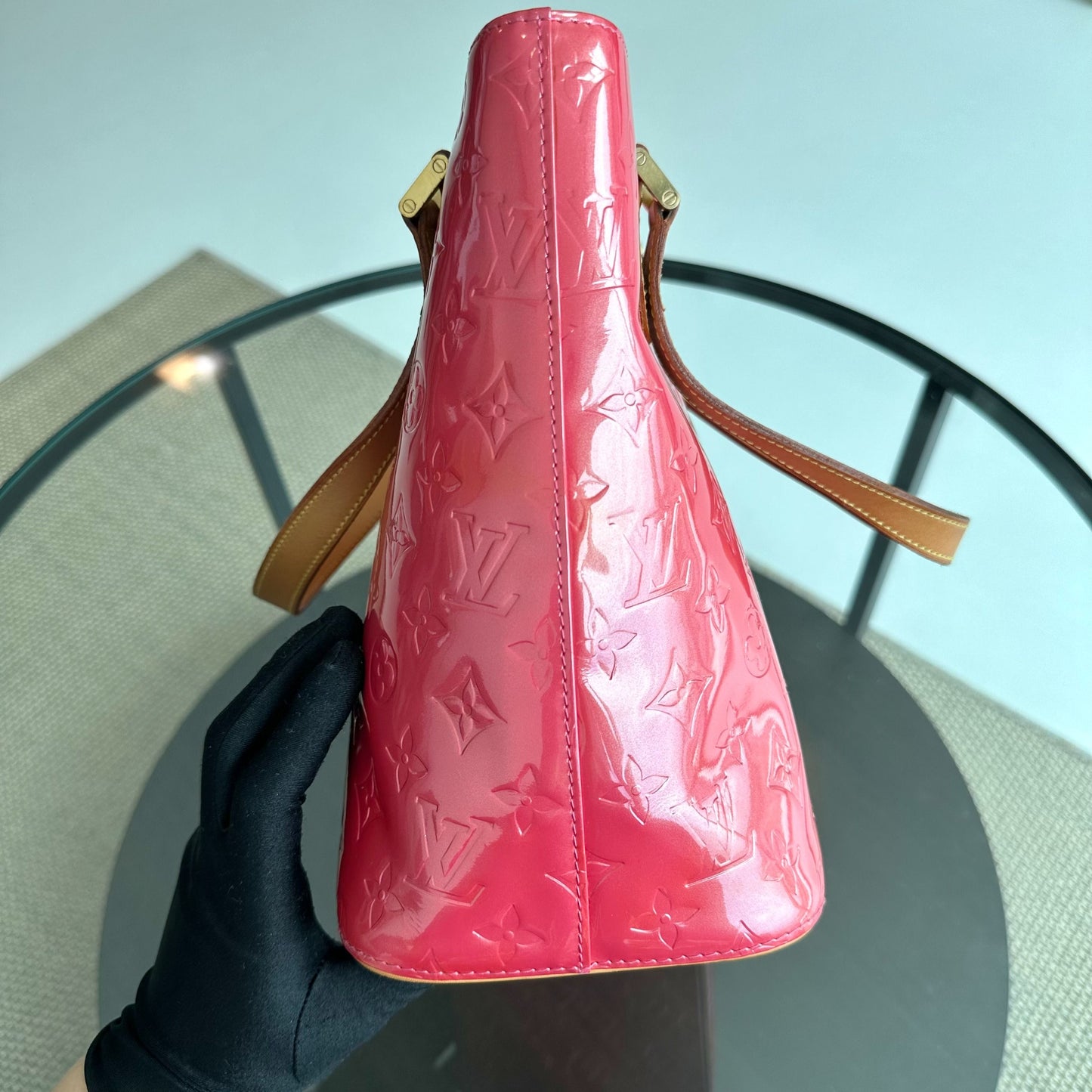 Kovancy Sac à bandoulière Vernis PM en cuir verni Monogram rouge