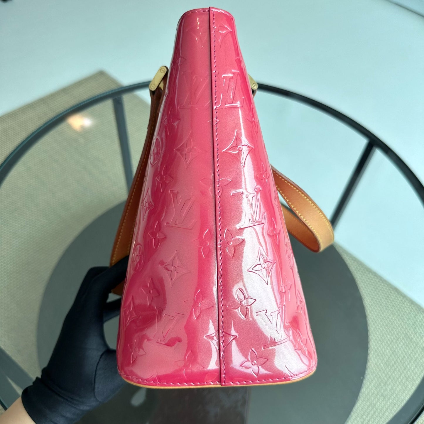Kovancy Sac à bandoulière Vernis PM en cuir verni Monogram rouge