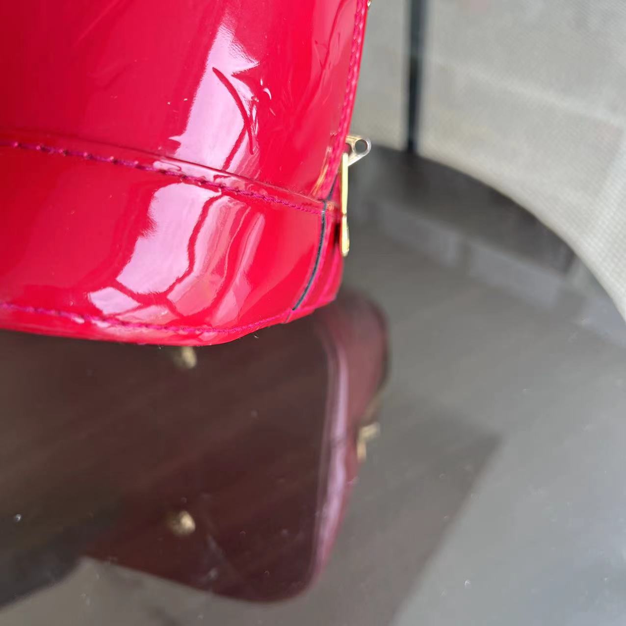Kovancy Alma MM Vernis Cuir Verni Rouge Quincaillerie Dorée