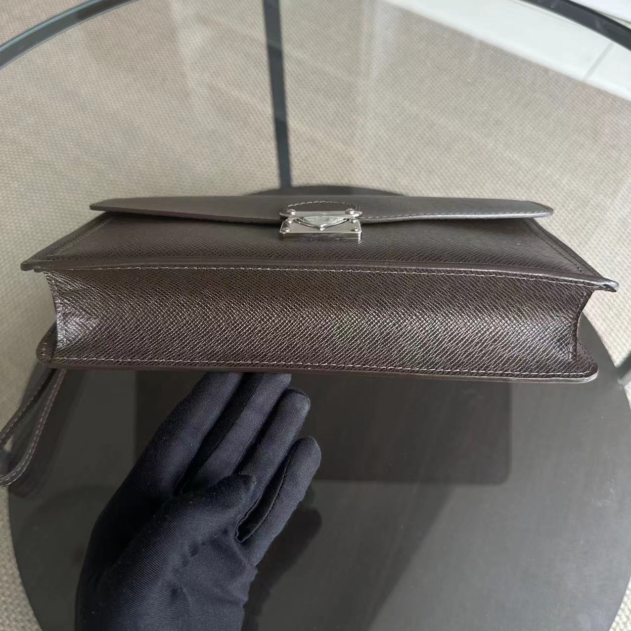 Kovancy Belaia Pochette Taiga Cuir Marron SHW