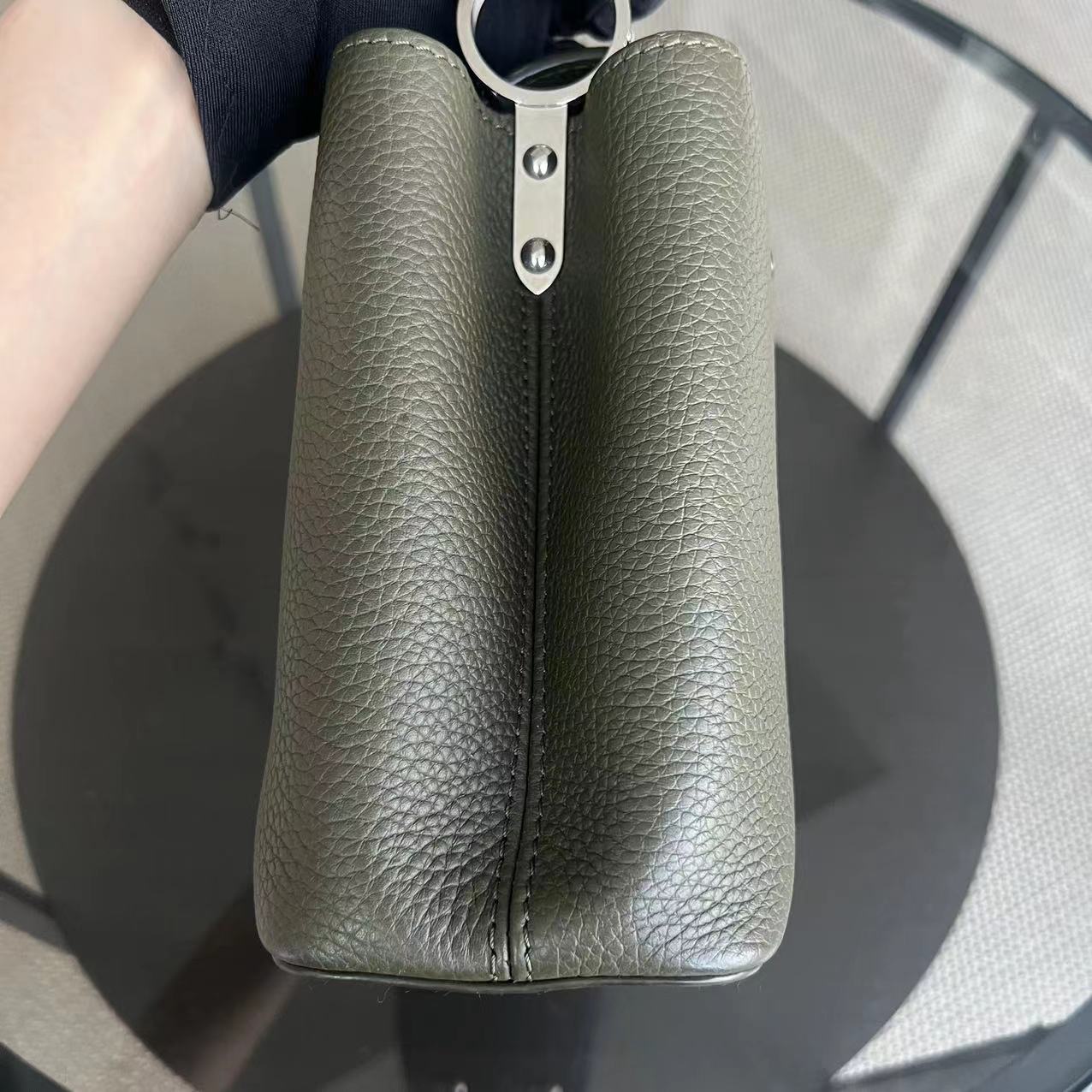 Kovancy Capucines BB Cuir de veau grainé Taurillon Quincaillerie argentée