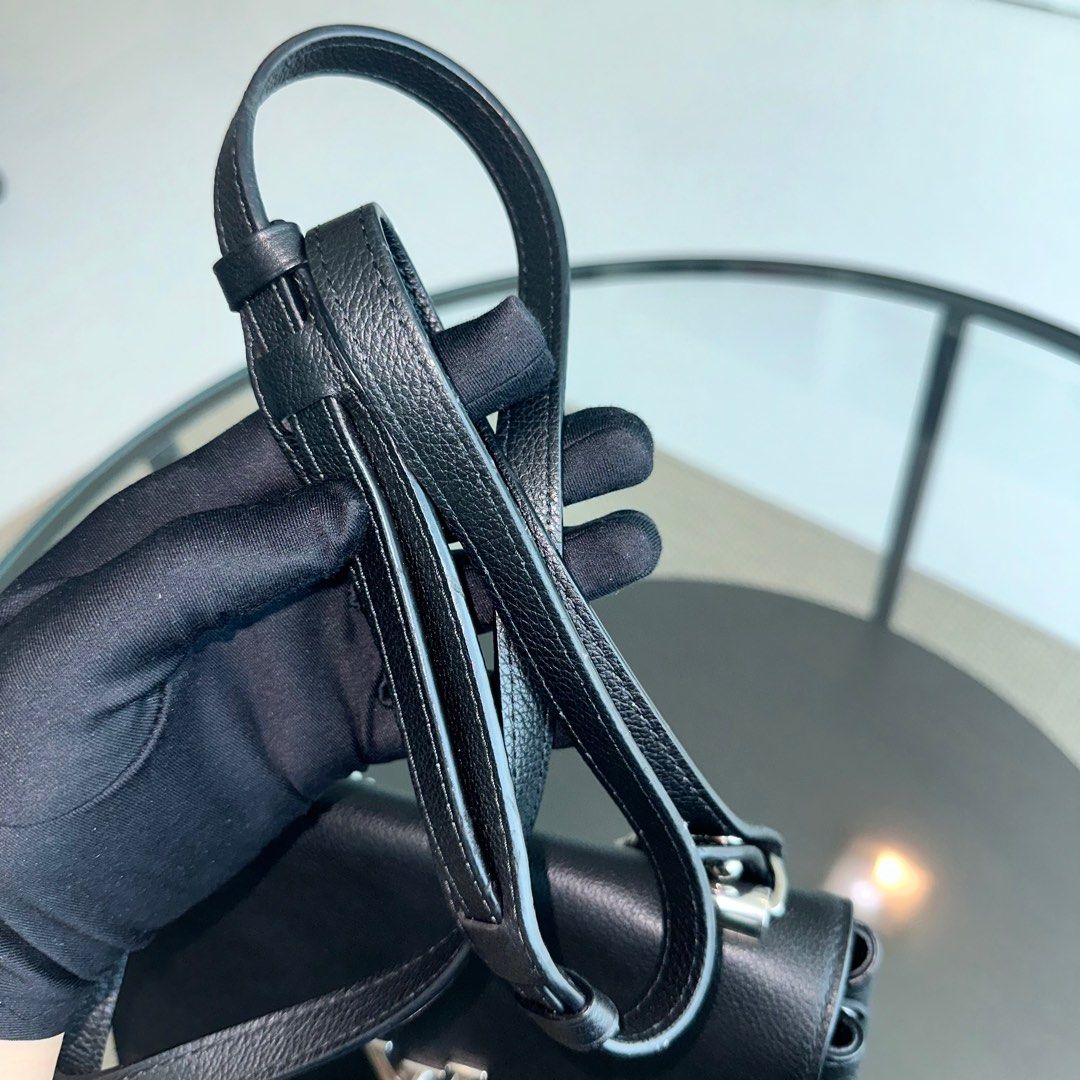 Kovancy Sac bandoulière en cuir de veau Lockme II noir SHW