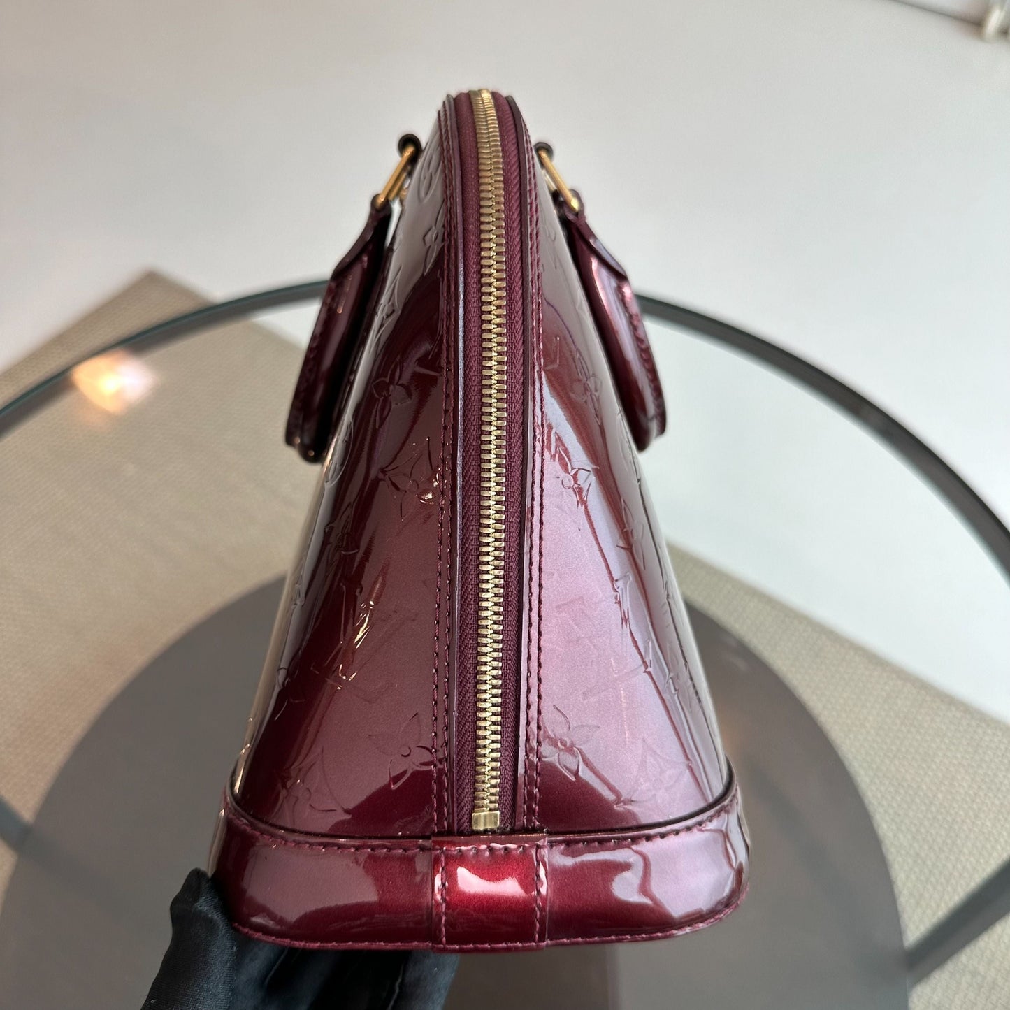 Kovancy Alma PM Vernis Cuir Verni Prune GHW