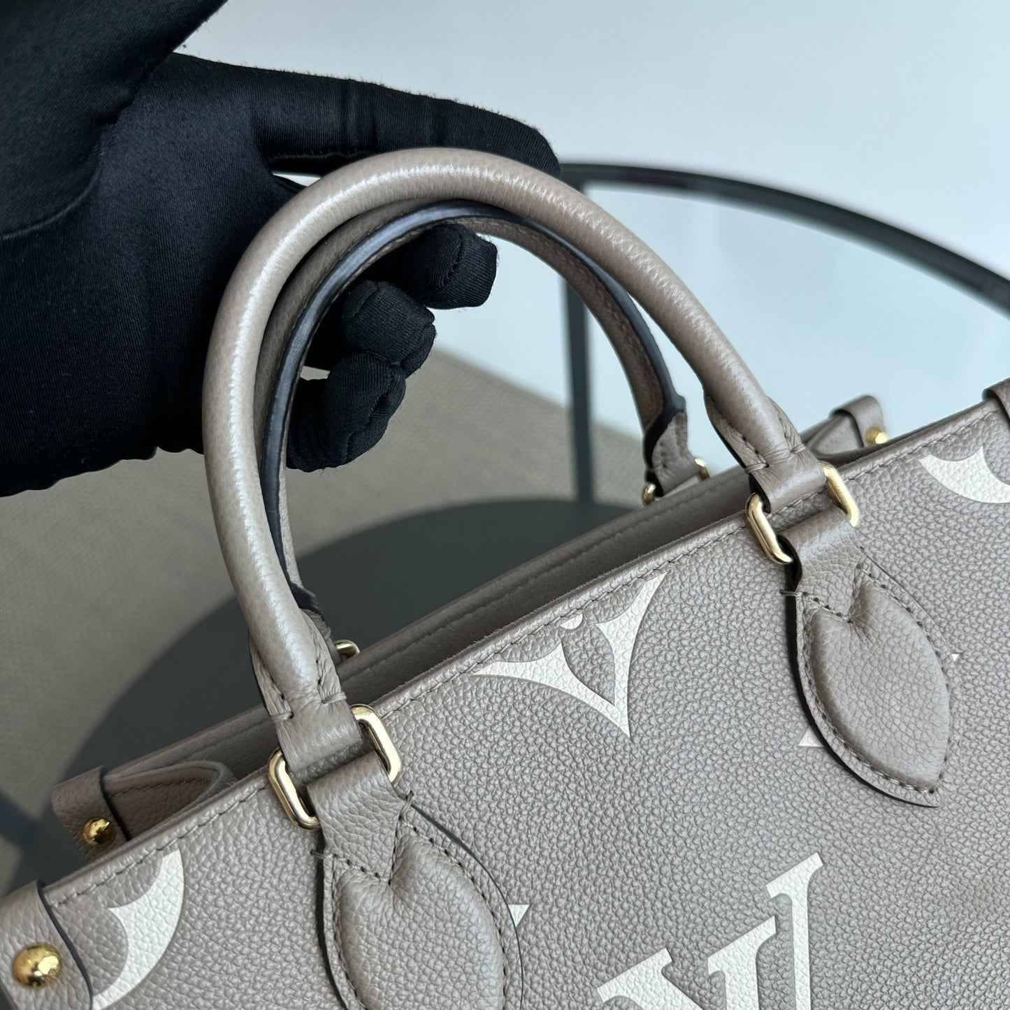 KovancySac bandoulière OnTheGo PM On The Go Empreinte Gris