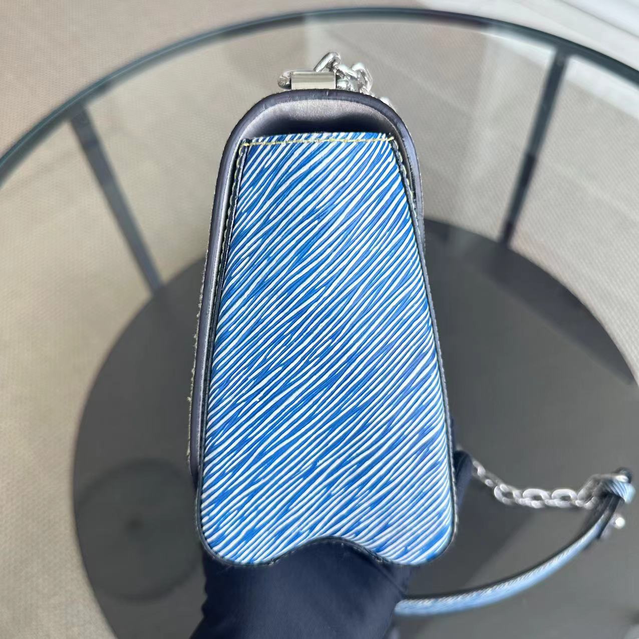 LVT Louis Vuitton Twist MM Light Blue Denim EPI Leather Bicolor Metal