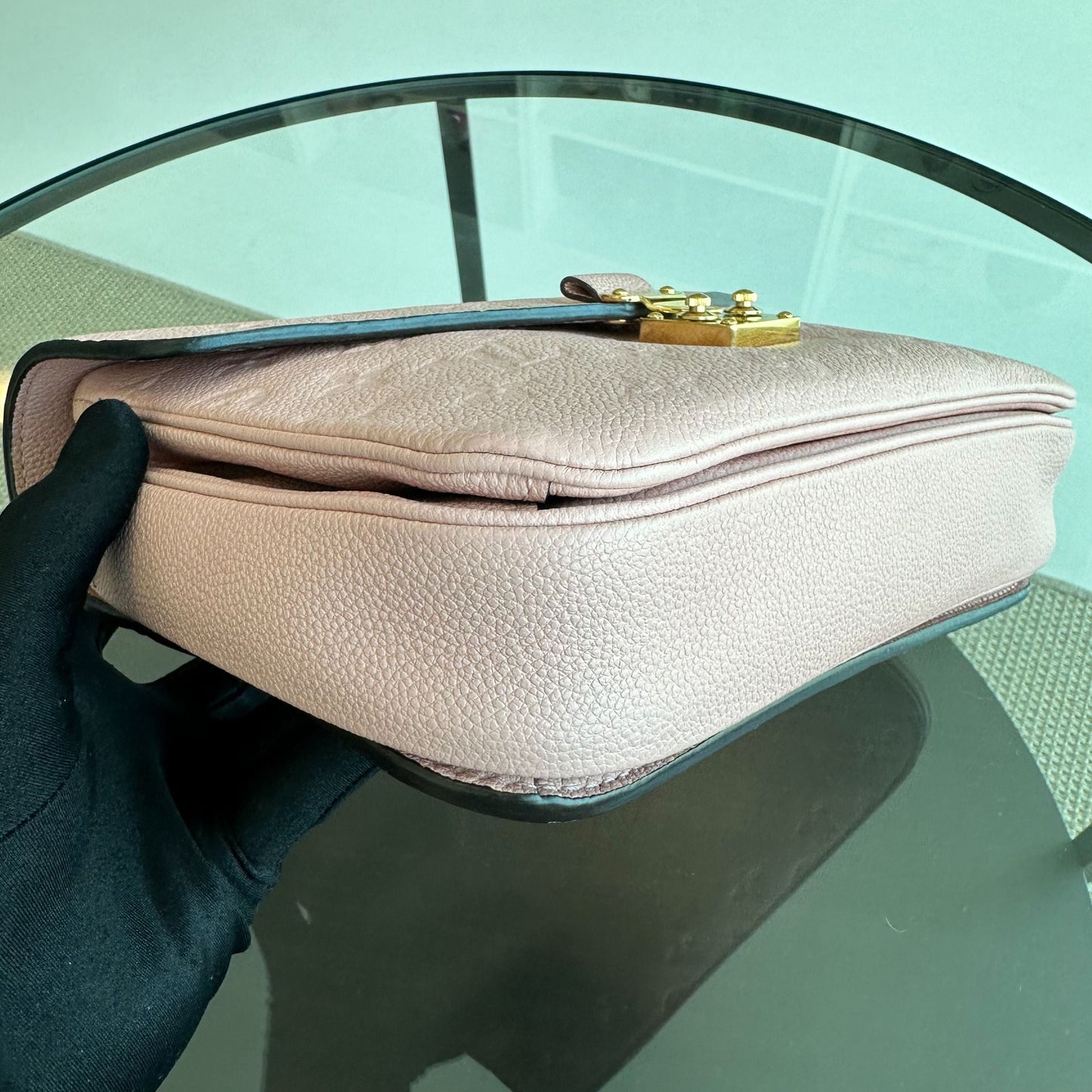 Kovancy Pochette Metis Sakura Cuir de veau rose GHW