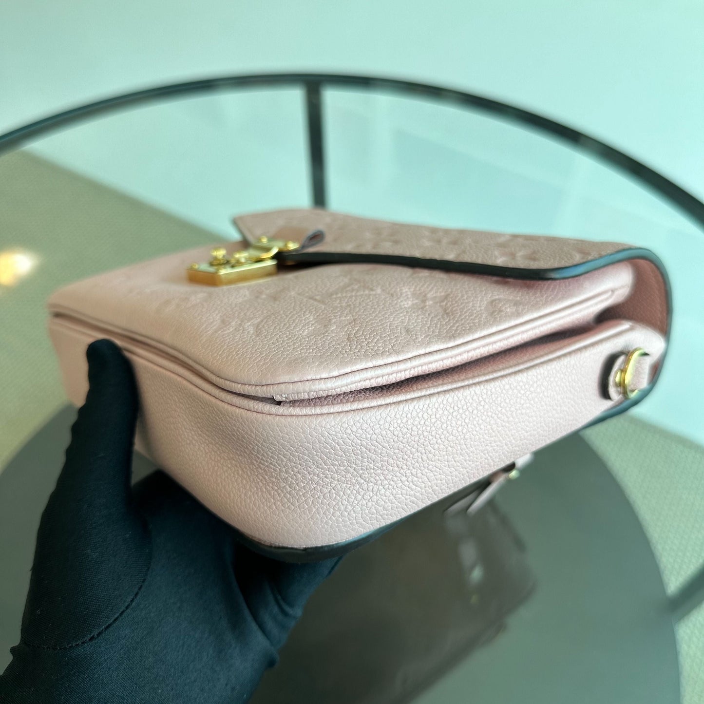 Kovancy Pochette Metis Sakura Cuir de veau rose GHW