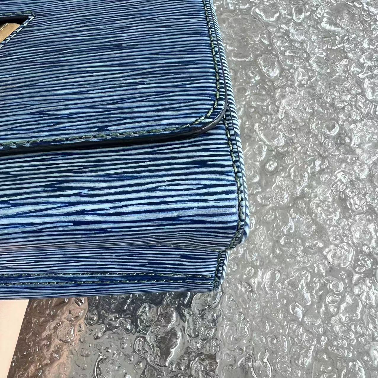 LVT Twist MM EPI Two-Tone Light Blue Leather Hardware