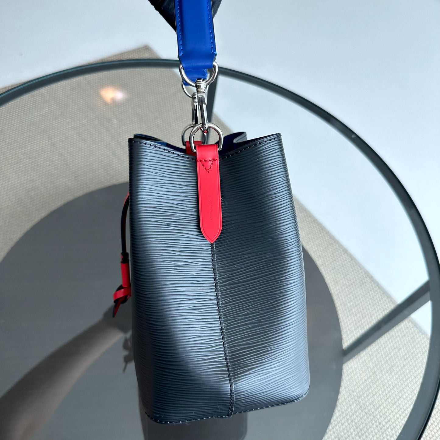 LVT Epi Leather Neoneo BB Bucket Bag SHW