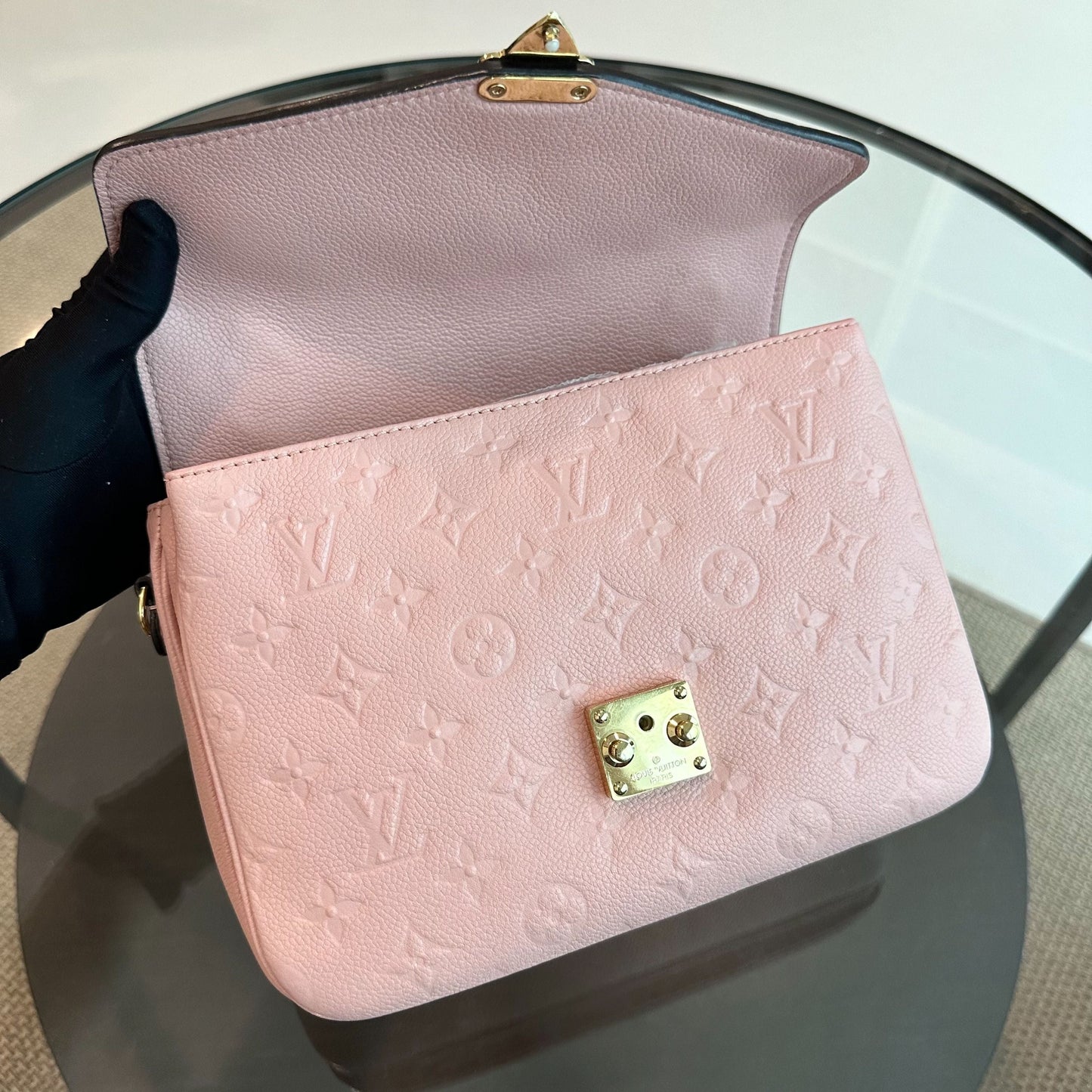 Kovancy Pochette Metis Monogram Blush Empreinte Rose GHW
