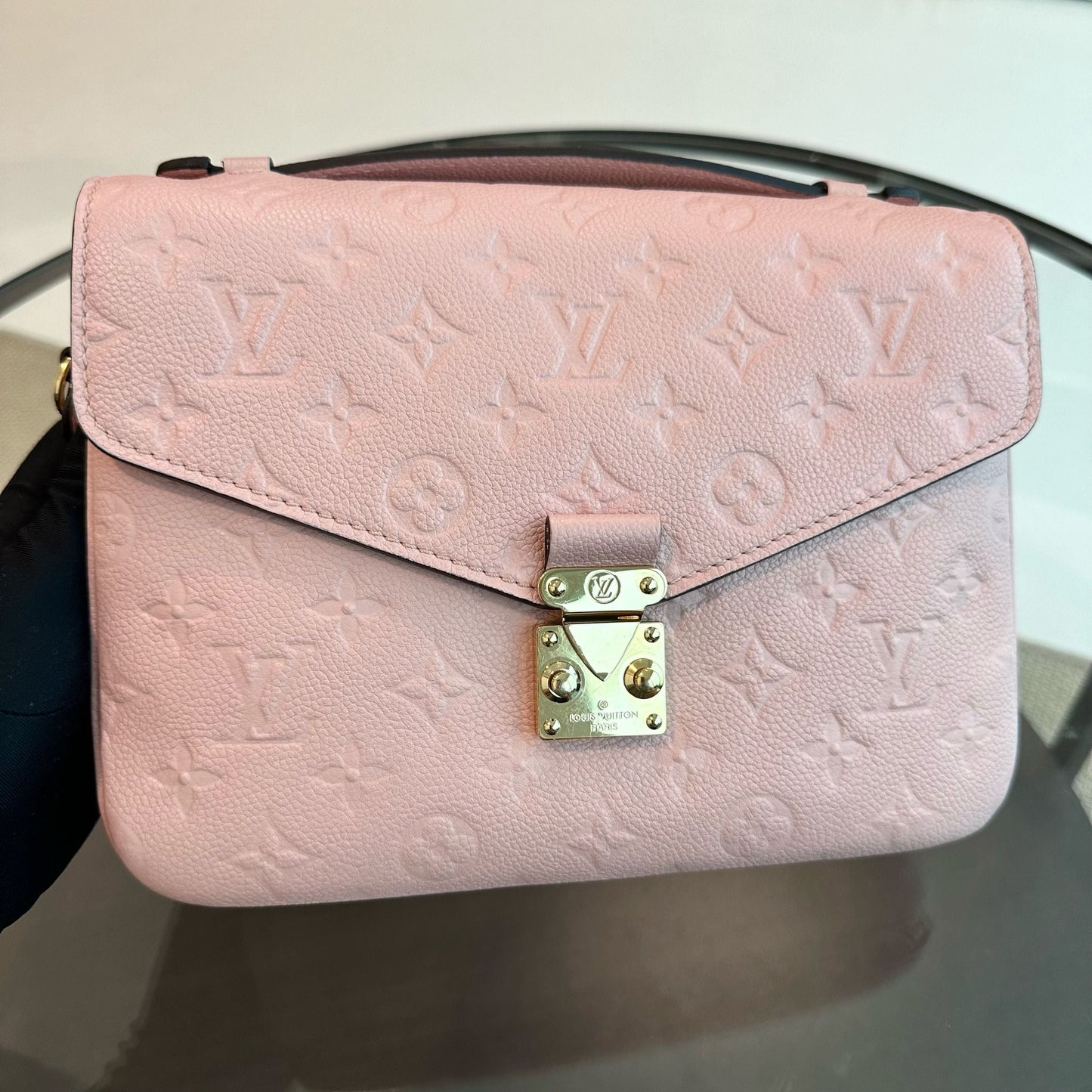 Kovancy Pochette Metis Monogram Blush Empreinte Rose GHW