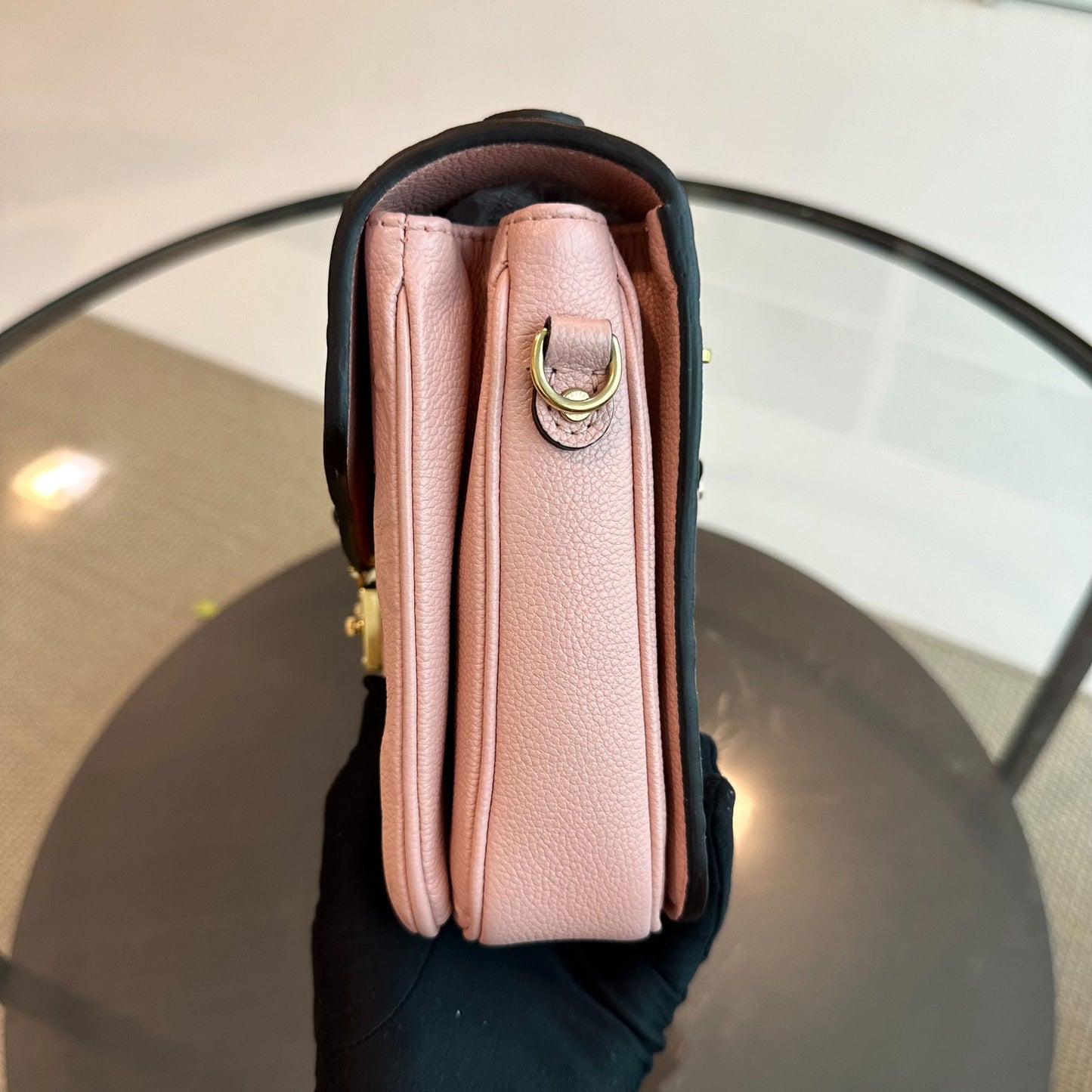 Kovancy Pochette Metis Monogram Blush Empreinte Rose GHW