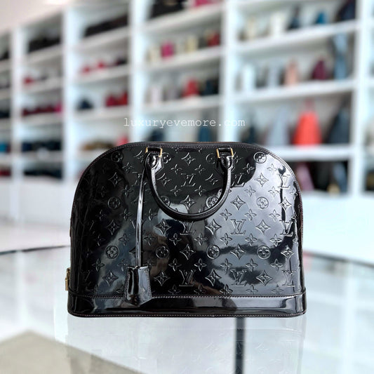 Kovancy Alma MM Vernis Cuir Verni Noir GHW
