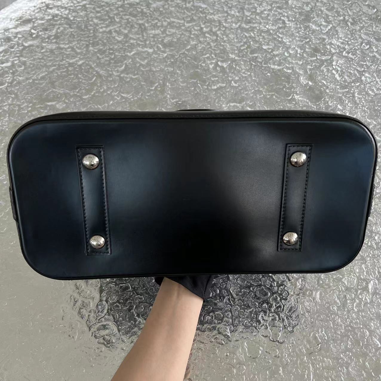 Kovancy Alma PM EPI Cuir Noir Quincaillerie Argentée