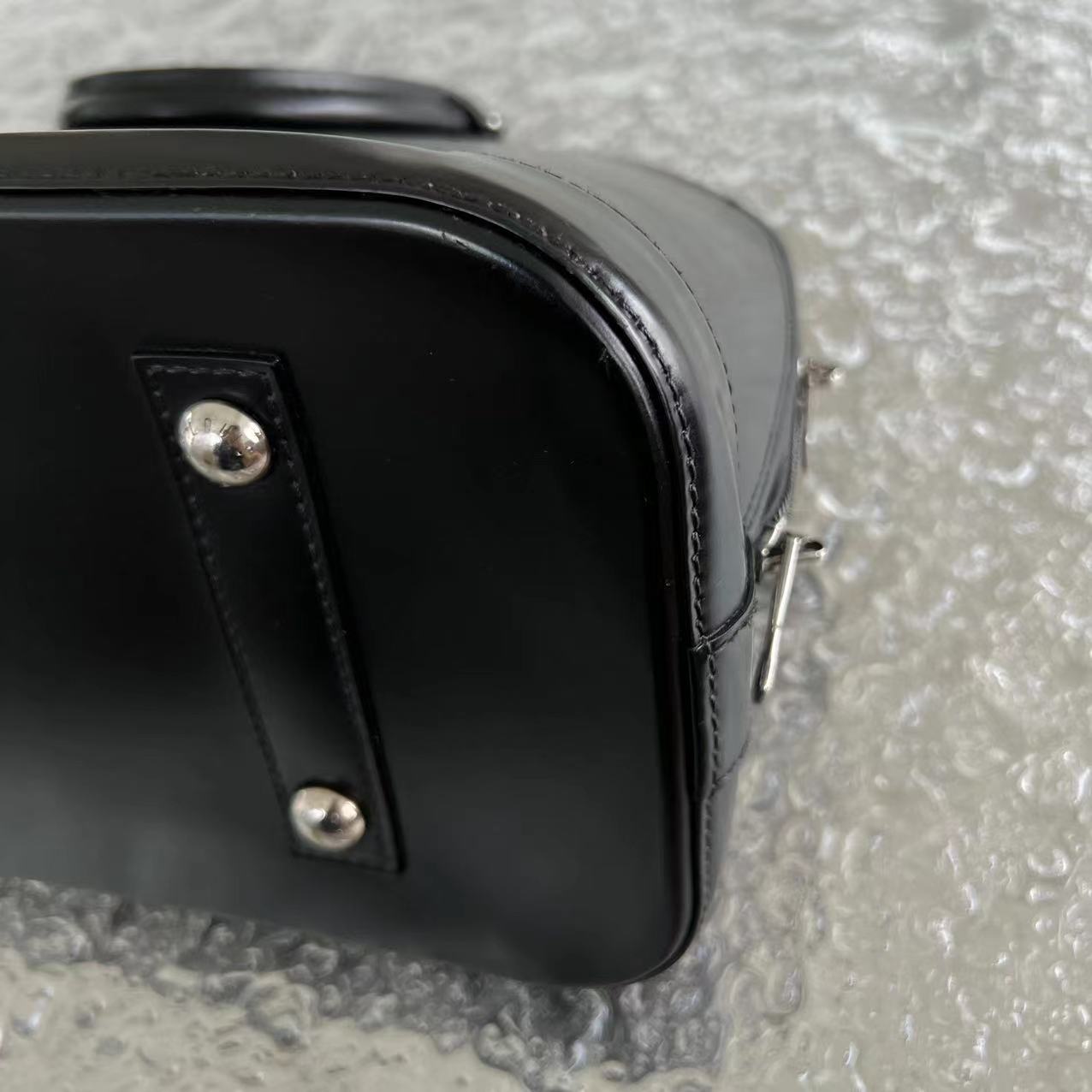 Kovancy Alma PM EPI Cuir Noir Quincaillerie Argentée