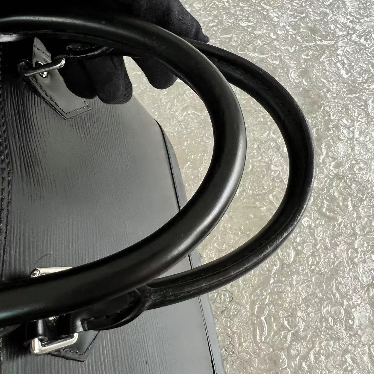 Kovancy Alma PM EPI Cuir Noir Quincaillerie Argentée